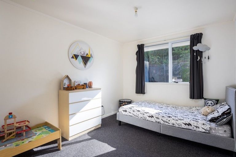 Photo of property in 6a Shaldon Crescent, Blagdon, New Plymouth, 4310