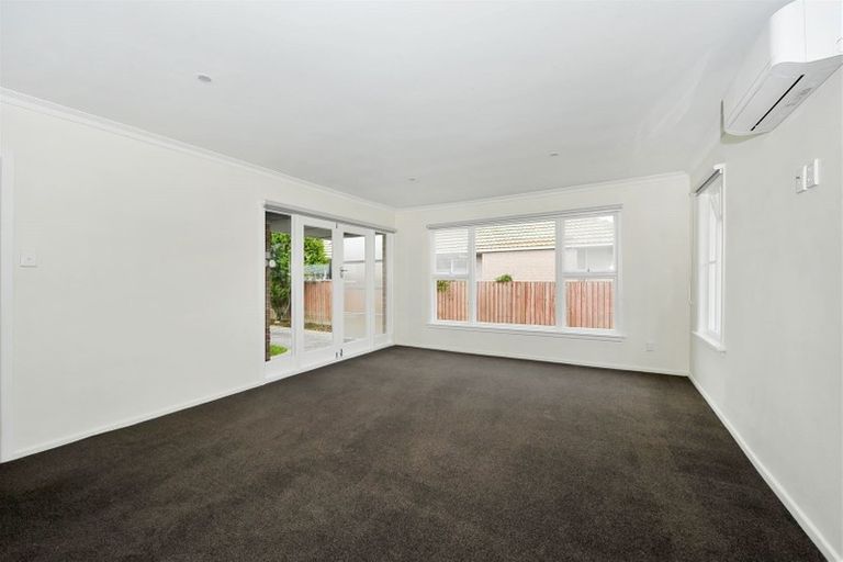 Photo of property in 42 Carruthers Street, Ilam, Christchurch, 8041
