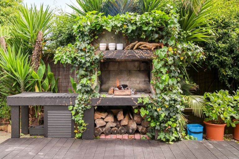 Photo of property in 1 Latham Street, Napier South, Napier, 4110