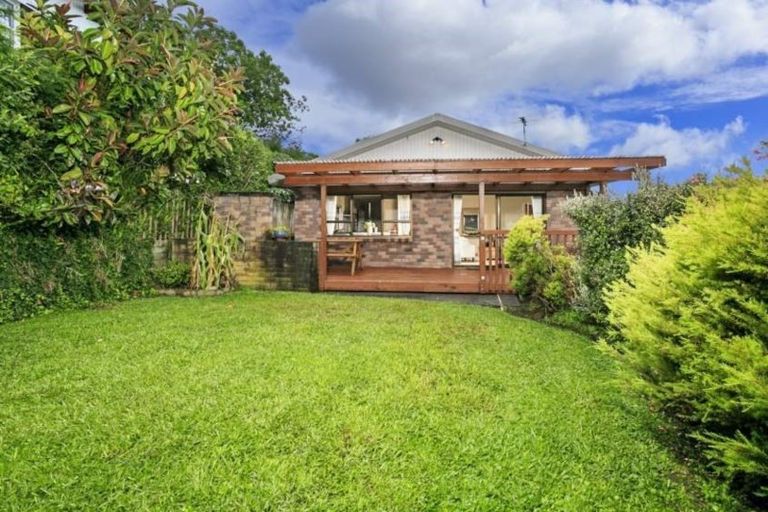 Photo of property in 1/207 Manuka Road, Bayview, Auckland, 0629