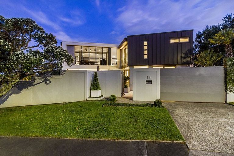 Photo of property in 19 Cameron Street, Takapuna, Auckland, 0622
