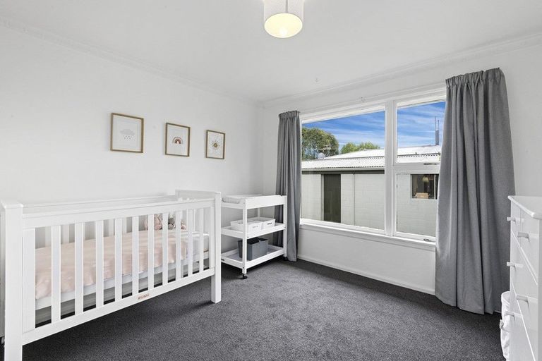 Photo of property in 43b Cullahill Street, Harewood, Christchurch, 8051