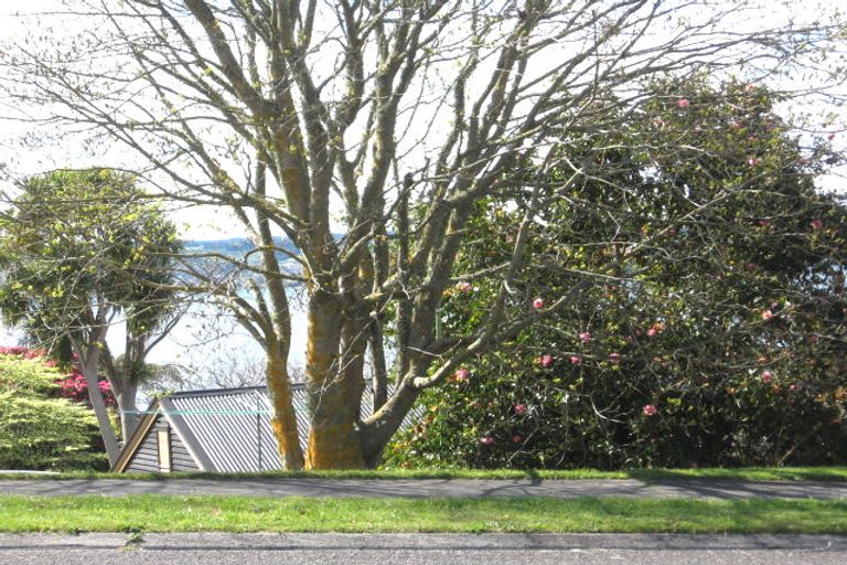 Photo of property in 1 Te Kopua Street, Acacia Bay, Taupo, 3330