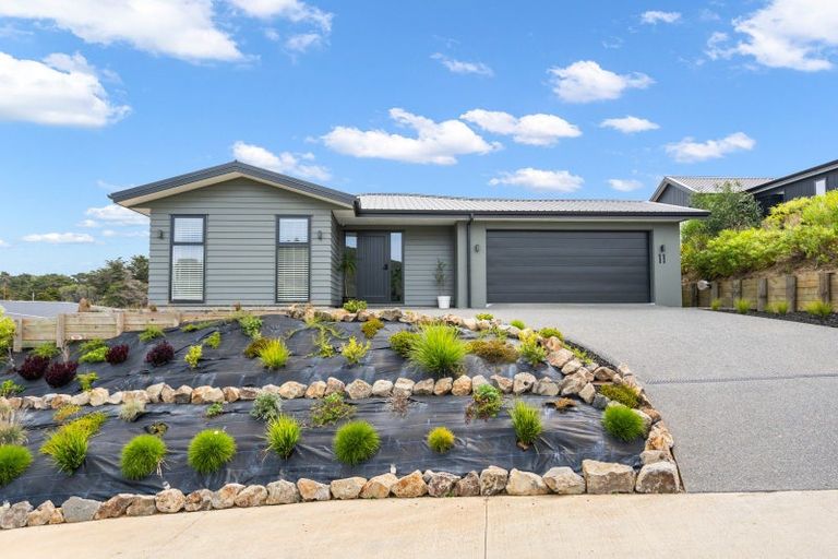Photo of property in 11 Rihi Paea Rise, Ngunguru, 0173