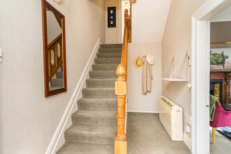 Photo of property in 38 Easther Crescent, Kew, Dunedin, 9012