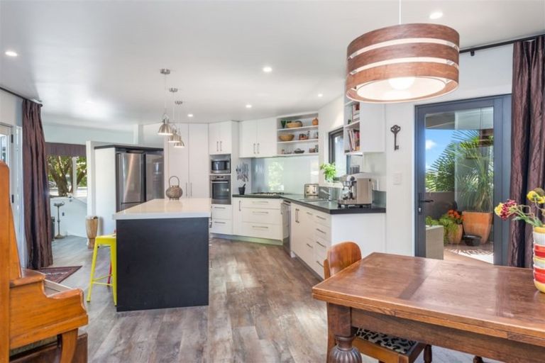 Photo of property in 10 Strata View, Western Heights, Hamilton, 3200