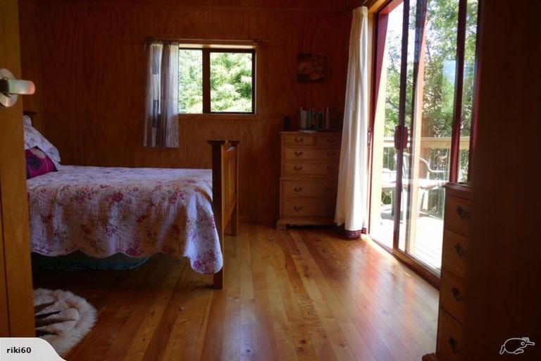 Photo of property in 4 George Street, Murchison, 7007