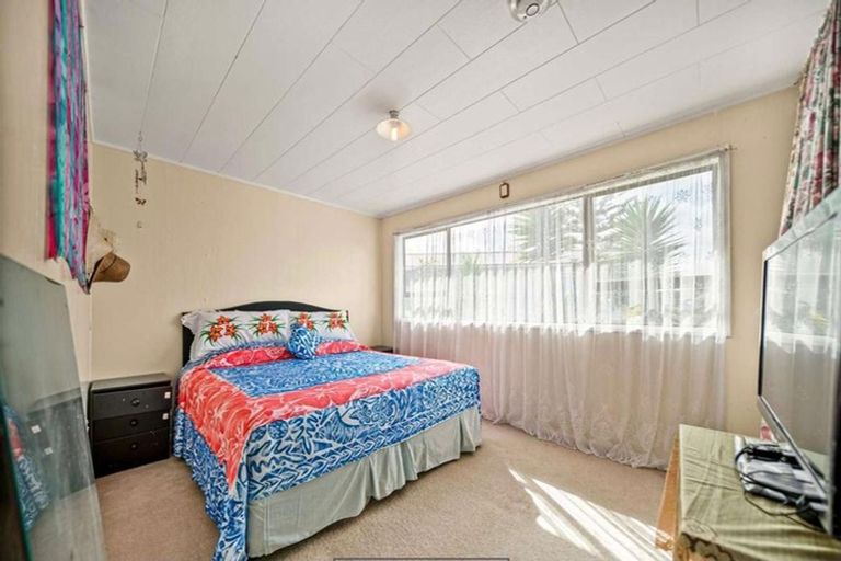 Photo of property in 22 Watchfield Close, Mangere, Auckland, 2022