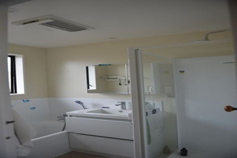 Photo of property in 3 Strack Place, Redwood, Christchurch, 8051