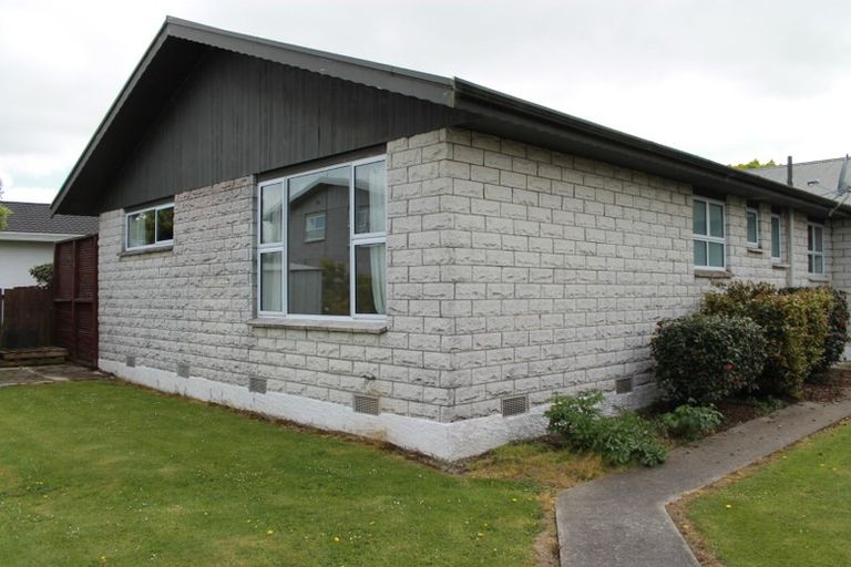 Photo of property in 19 Niddry Crescent, Winton, 9720