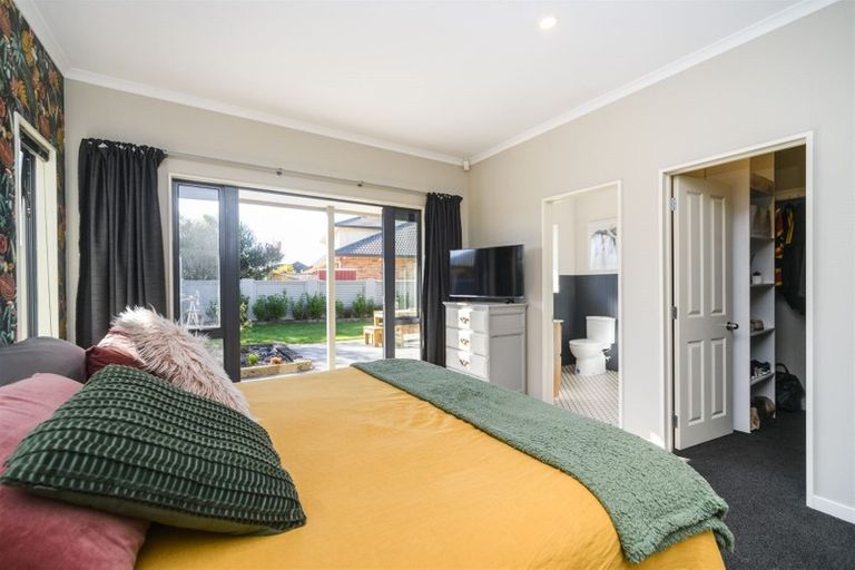 Photo of property in 29 Clearview Drive, Milson, Palmerston North, 4414