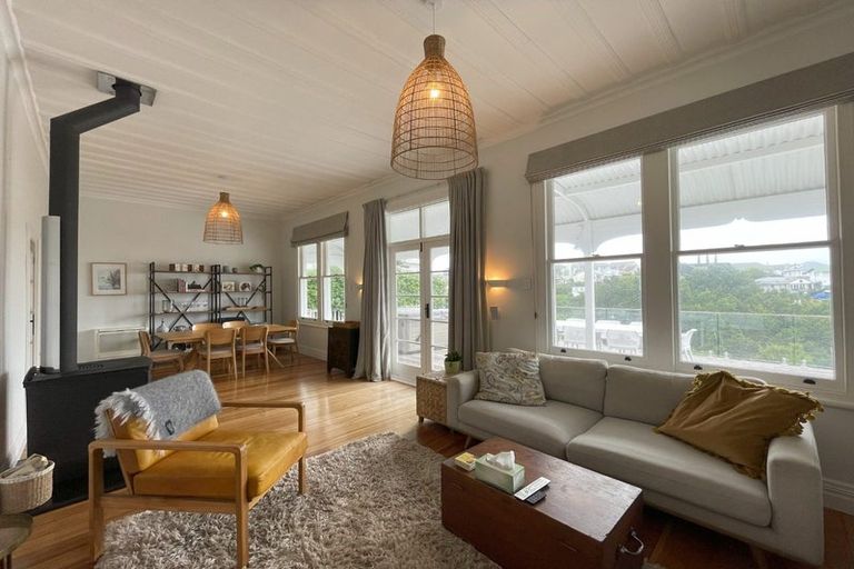 Photo of property in 11 Colenso Avenue, Hospital Hill, Napier, 4110