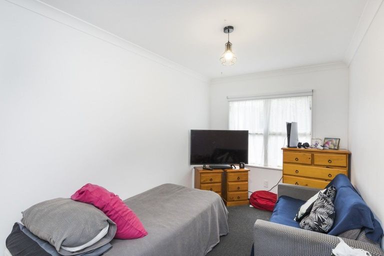 Photo of property in 10 Antrim Place, Hokowhitu, Palmerston North, 4410
