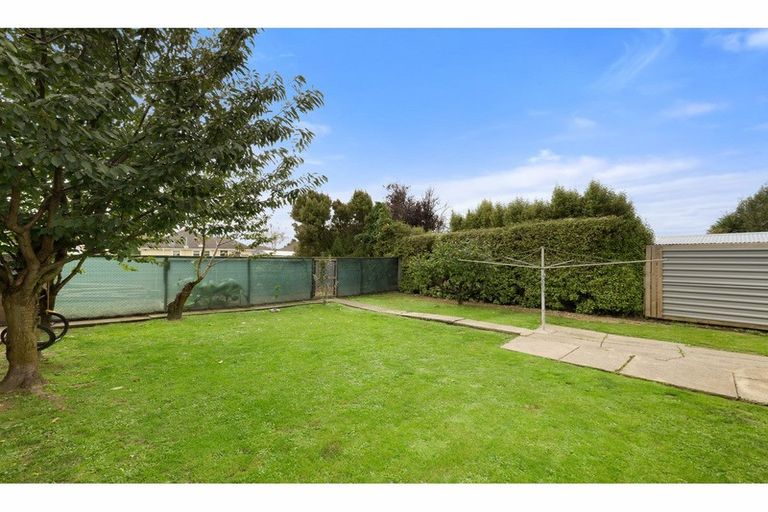 Photo of property in 182 Langdons Road, Northcote, Christchurch, 8052