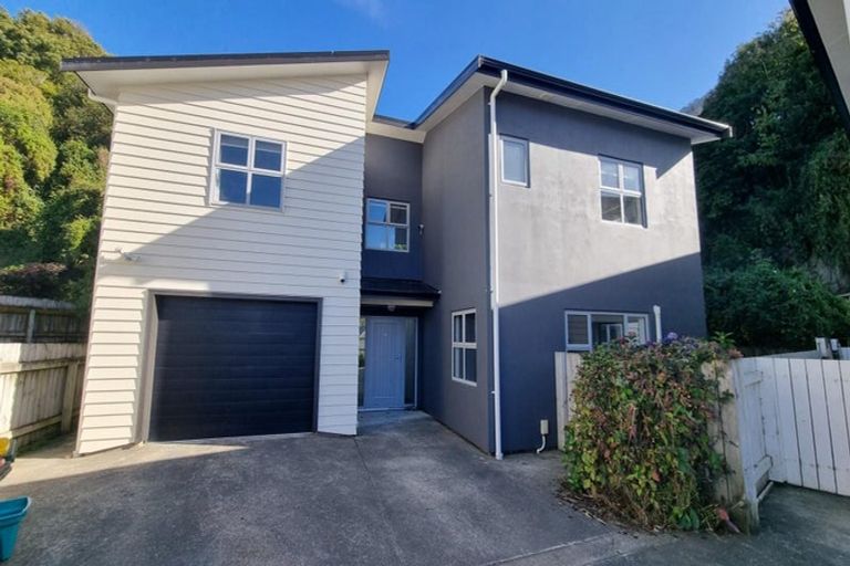 Photo of property in 17a Wantwood Grove, Churton Park, Wellington, 6037