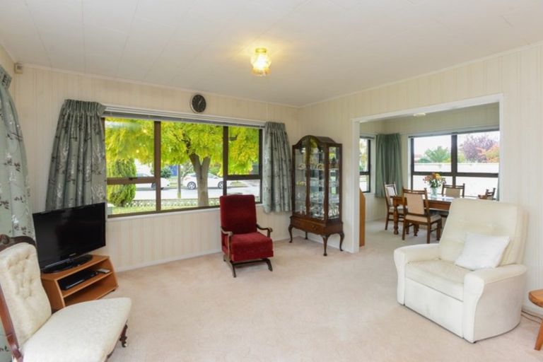 Photo of property in 2 Neagle Place, Greenmeadows, Napier, 4112