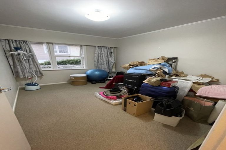 Photo of property in 2/32 Forrest Hill Road, Forrest Hill, Auckland, 0620