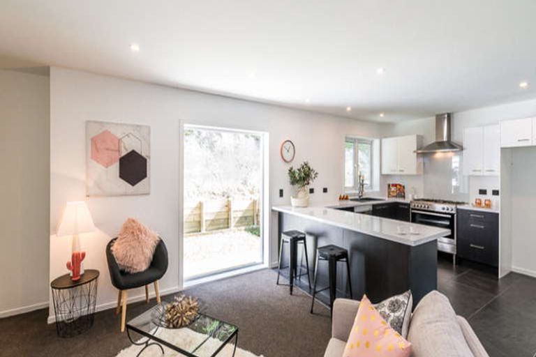 Photo of property in 34c Birch Terrace, Birchville, Upper Hutt, 5018