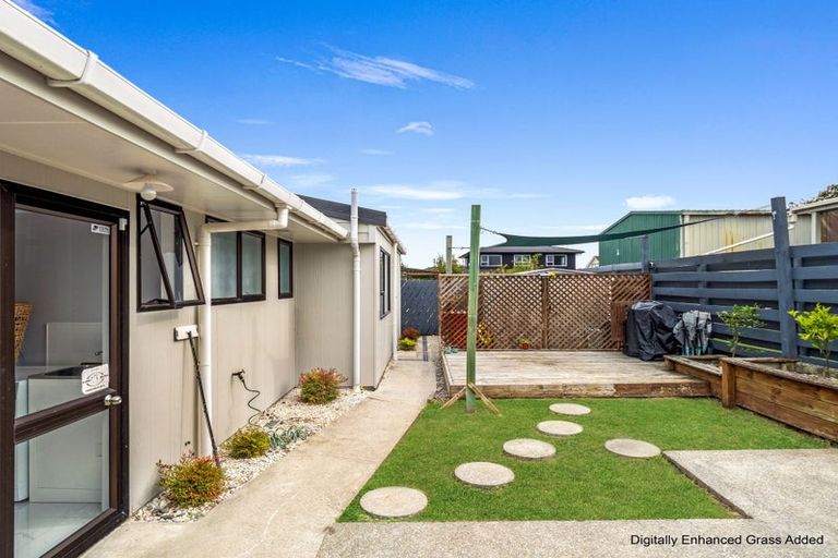 Photo of property in 2 Hampton Place, Springvale, Whanganui, 4501