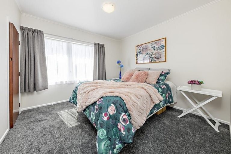 Photo of property in 24 President Avenue, Papakura, 2110