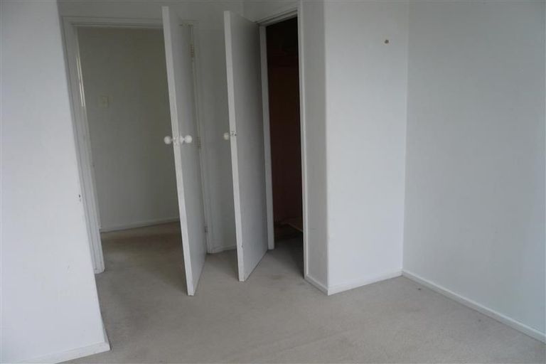 Photo of property in 8 Nutsey Avenue, Northcote, Auckland, 0627