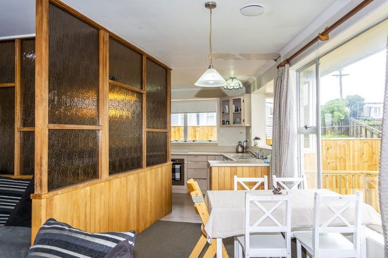 Photo of property in 5 Tay Street, Spotswood, New Plymouth, 4310