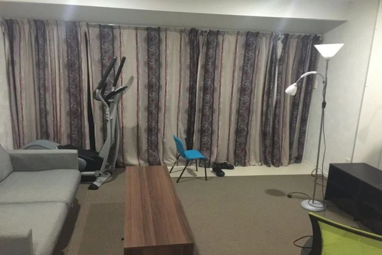 Photo of property in 14 Pinero Place, Bucklands Beach, Auckland, 2014