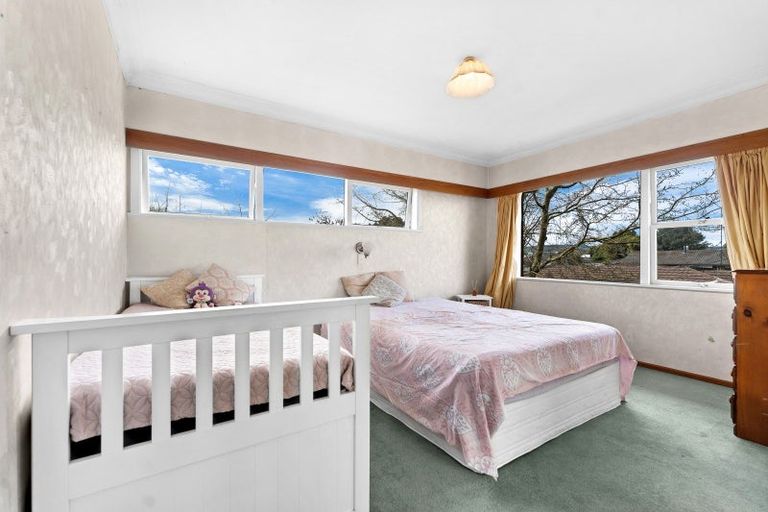 Photo of property in 6 Youngs Road, Papakura, 2110