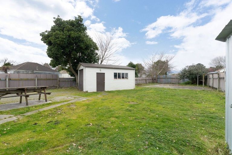 Photo of property in 76 Cambridge Street, Levin, 5510