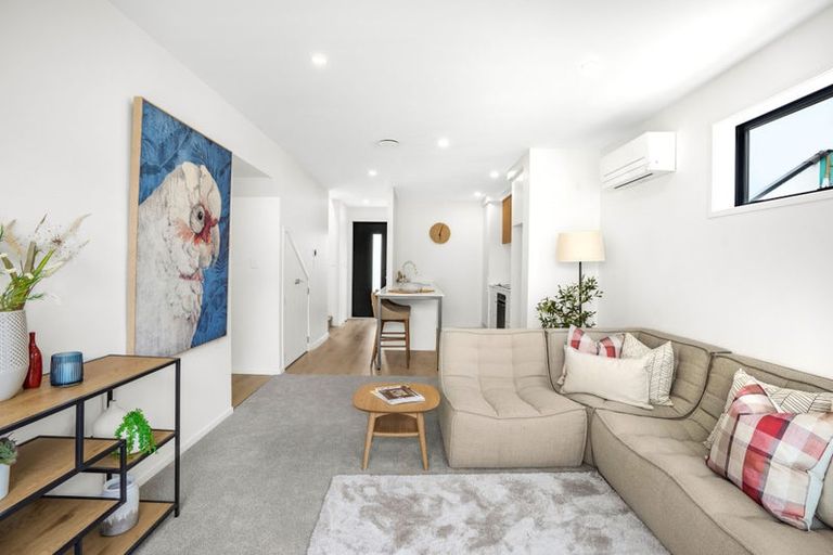 Photo of property in 9/10 Pascoe Avenue, Paremata, Porirua, 5026