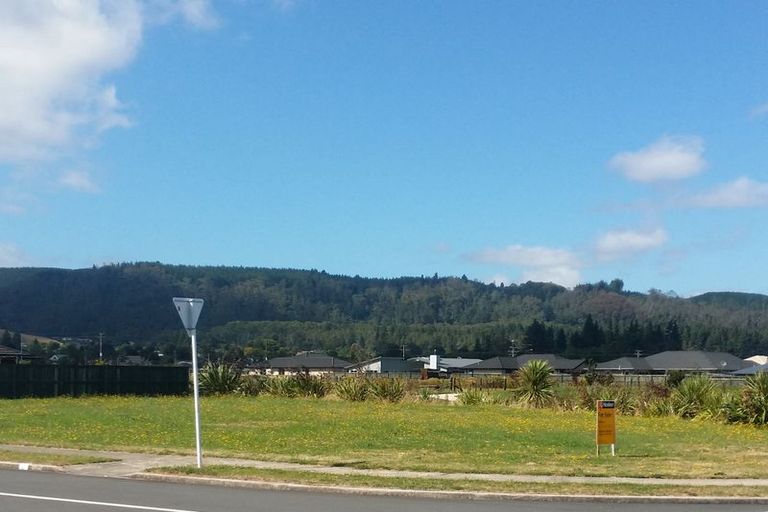 Photo of property in 32 Kipling Crescent, Owhata, Rotorua, 3010