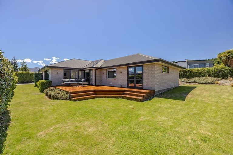 Photo of property in 18 Westview Road, Wanaka, 9305