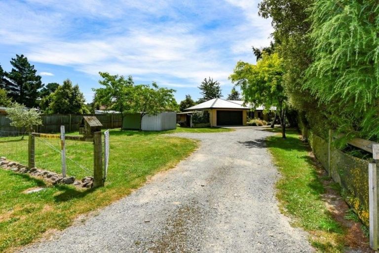 Photo of property in 15 Cross Street, Coalgate, 7673