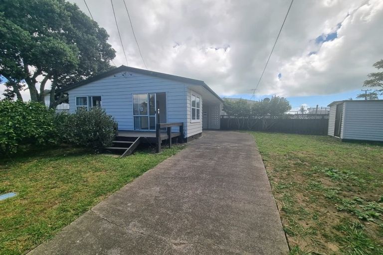 Photo of property in 2/99 Clovelly Road, Bucklands Beach, Auckland, 2012