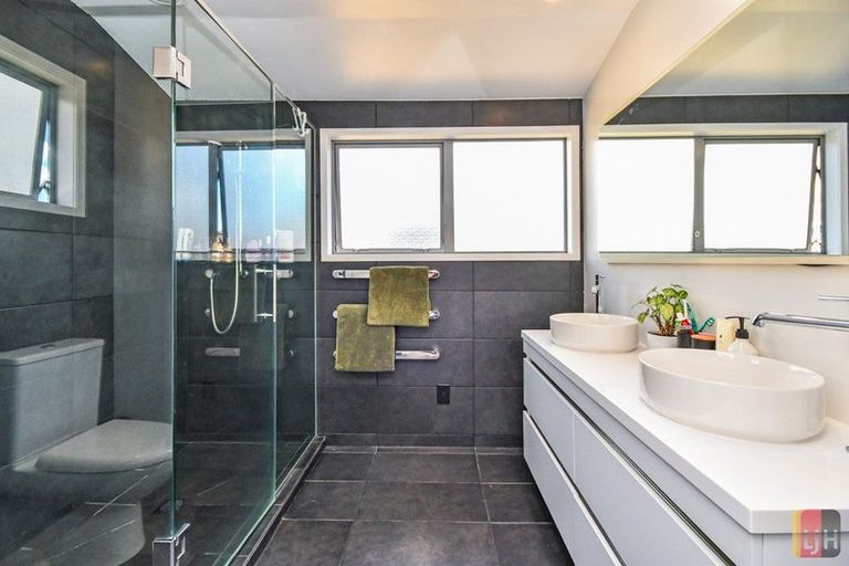 Photo of property in 44 Rushgreen Avenue, Pahurehure, Papakura, 2113