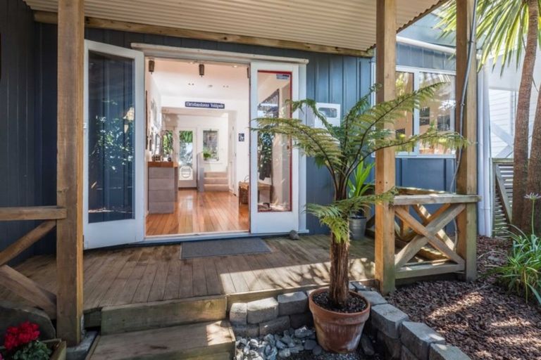 Photo of property in 154 Owhiro Bay Parade, Owhiro Bay, Wellington, 6023