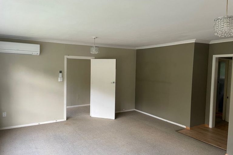 Photo of property in 23 Melrose Road, Island Bay, Wellington, 6023