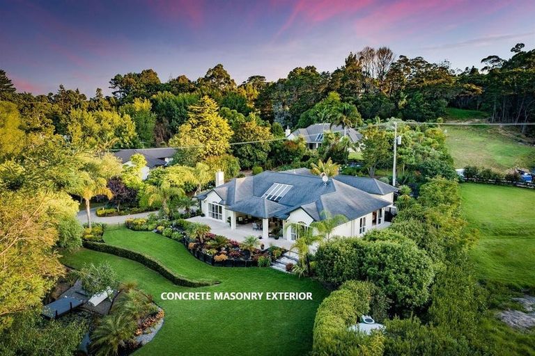 Photo of property in 7 Hobbs Road, Matakatia, Whangaparaoa, 0930