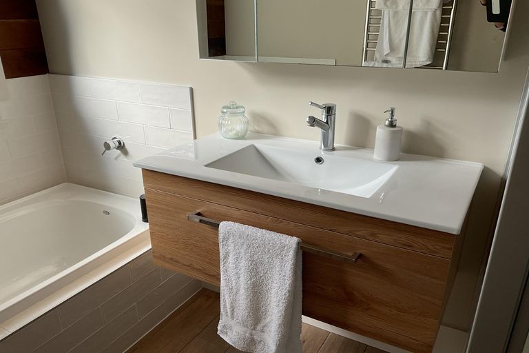 Photo of property in 9 Hibiscus Avenue, Snells Beach, 0920