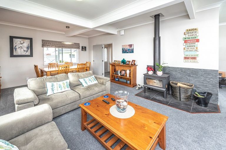 Photo of property in 70 Hipango Terrace, Durie Hill, Whanganui, 4500