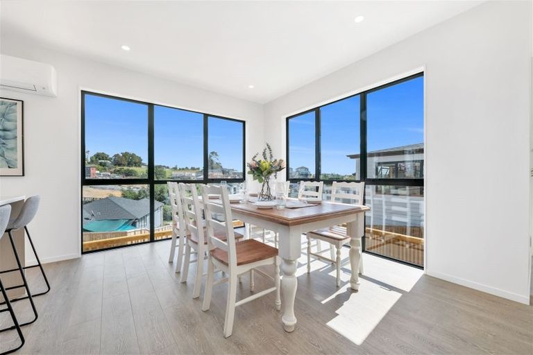 Photo of property in 36 Mcwhirters Farm Lane, Massey, Auckland, 0614