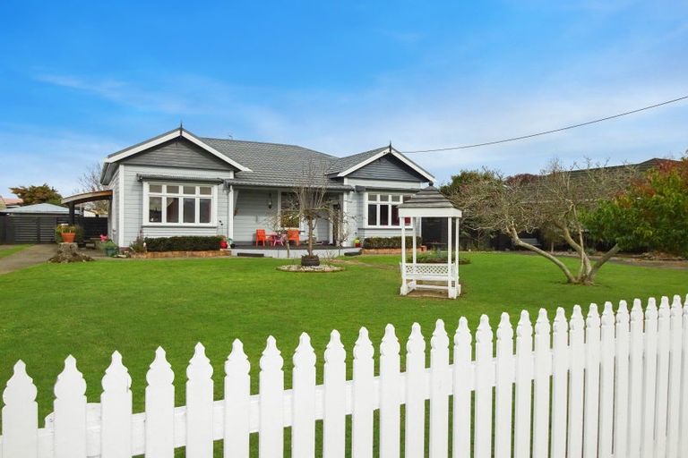 Photo of property in 36 Robinson Street, Foxton, 4814