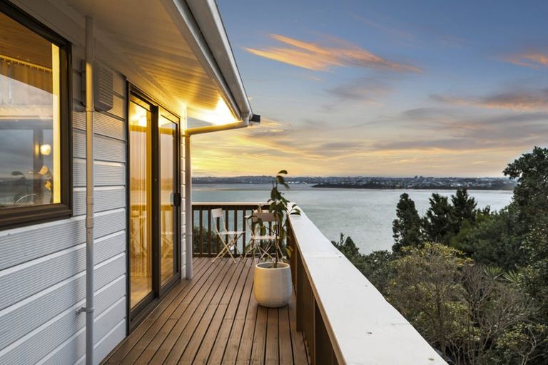 Photo of property in 42 Brigantine Drive, Beach Haven, Auckland, 0626