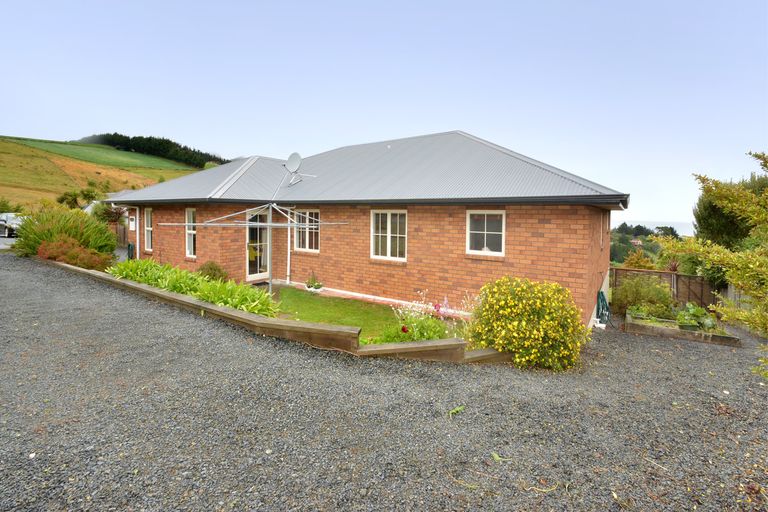 Photo of property in 10 Hilton Road, Highcliff, Dunedin, 9013