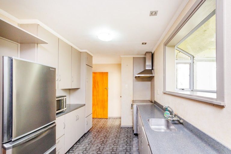 Photo of property in 53 Ruamahanga Crescent, Terrace End, Palmerston North, 4410