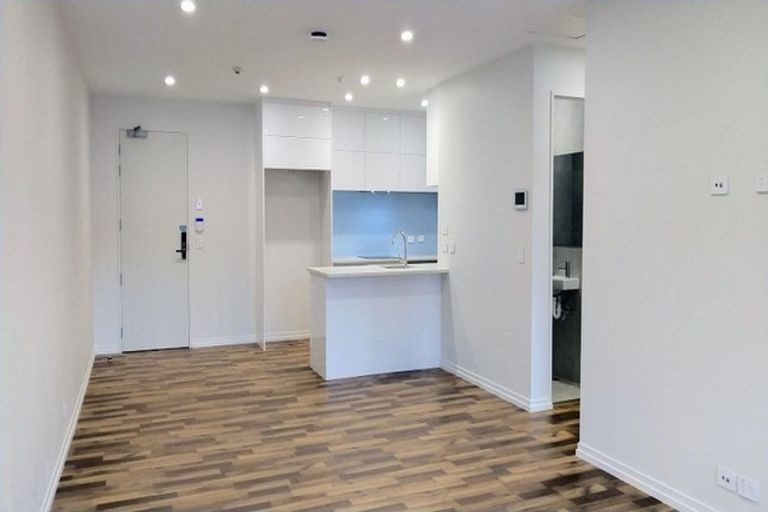 Photo of property in 8/46 Wellington Street, Howick, Auckland, 2014