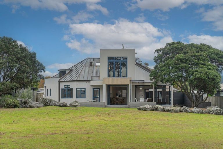 Photo of property in 8 Courtney Close, Pauanui, Hikuai, 3579