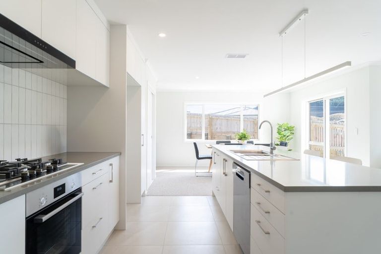 Photo of property in 47 Stockport Grove, Churton Park, Wellington, 6037