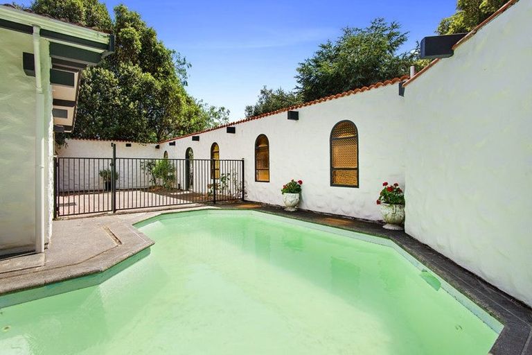 Photo of property in 18-20 Emerald Glen Road, Paekakariki, Paraparaumu, 5032