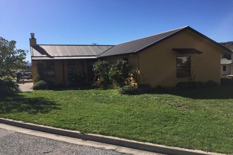 Photo of property in 12 Bodkin Road, Bridge Hill, Alexandra, 9320